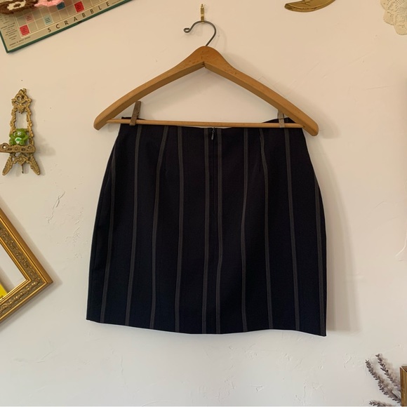Vintage Y2K Black Deep Navy Pinstripe Mini Skirt Size 8/10 Micro Skirt - Picture 2 of 5